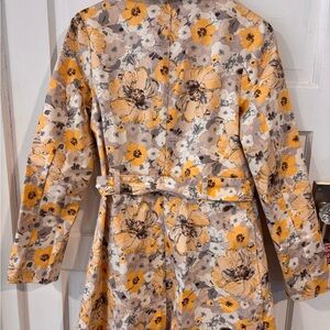 Adorable floral Merona trench coat size Small! Excellent condition!